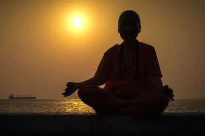 Solarna joga: Kako izvoditi solarnu jogu