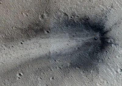 NASA-ina svemirska letjelica snimila mjesto pada misterioznog metalnog objekta na Marsu