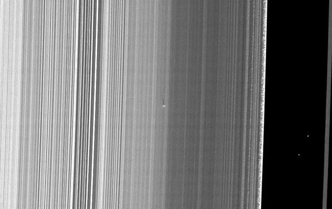 Cassini sonda misteriozni objekat u prstenovima Saturna